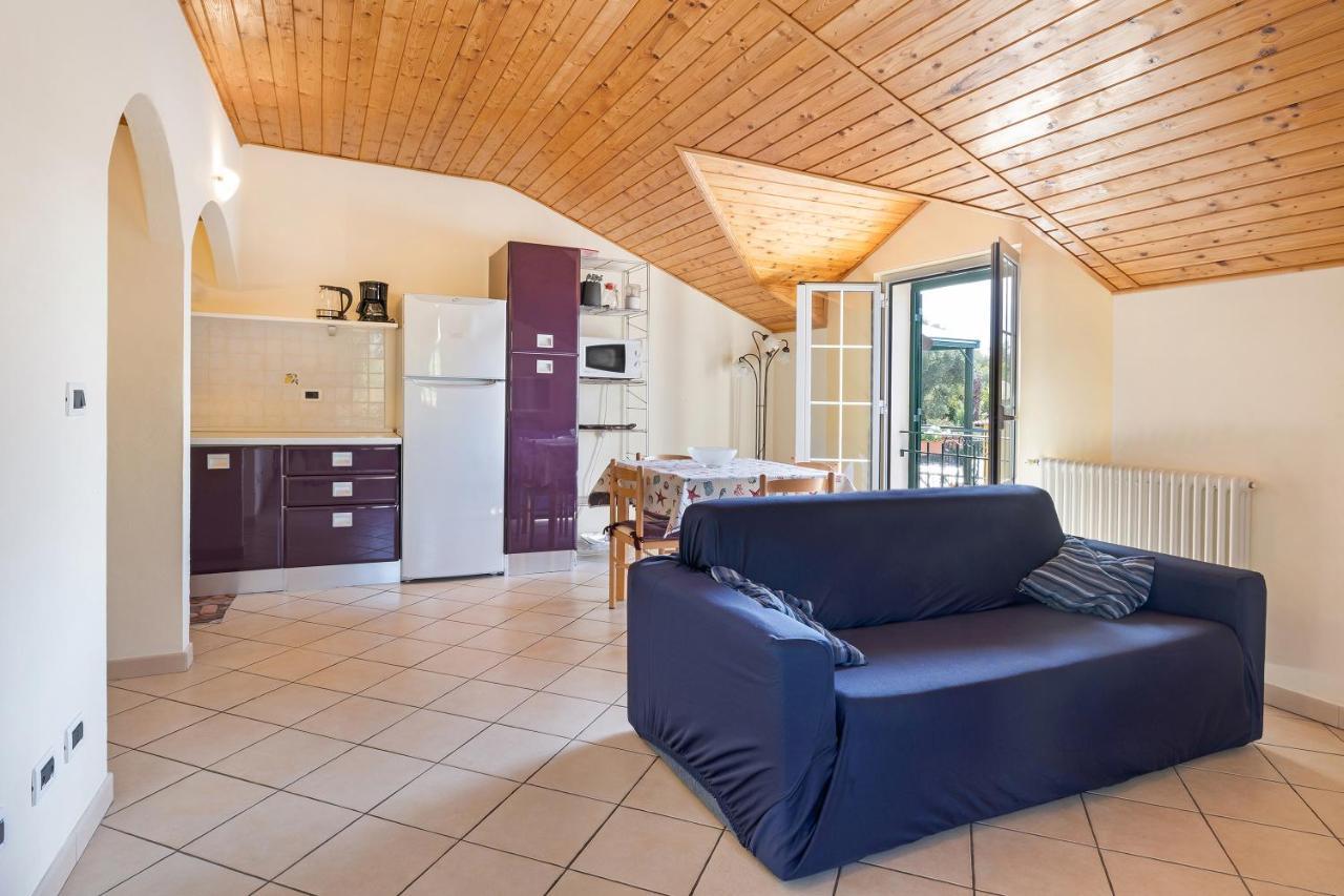 Apartamento La Casa Di Lady Ceriale Exterior foto